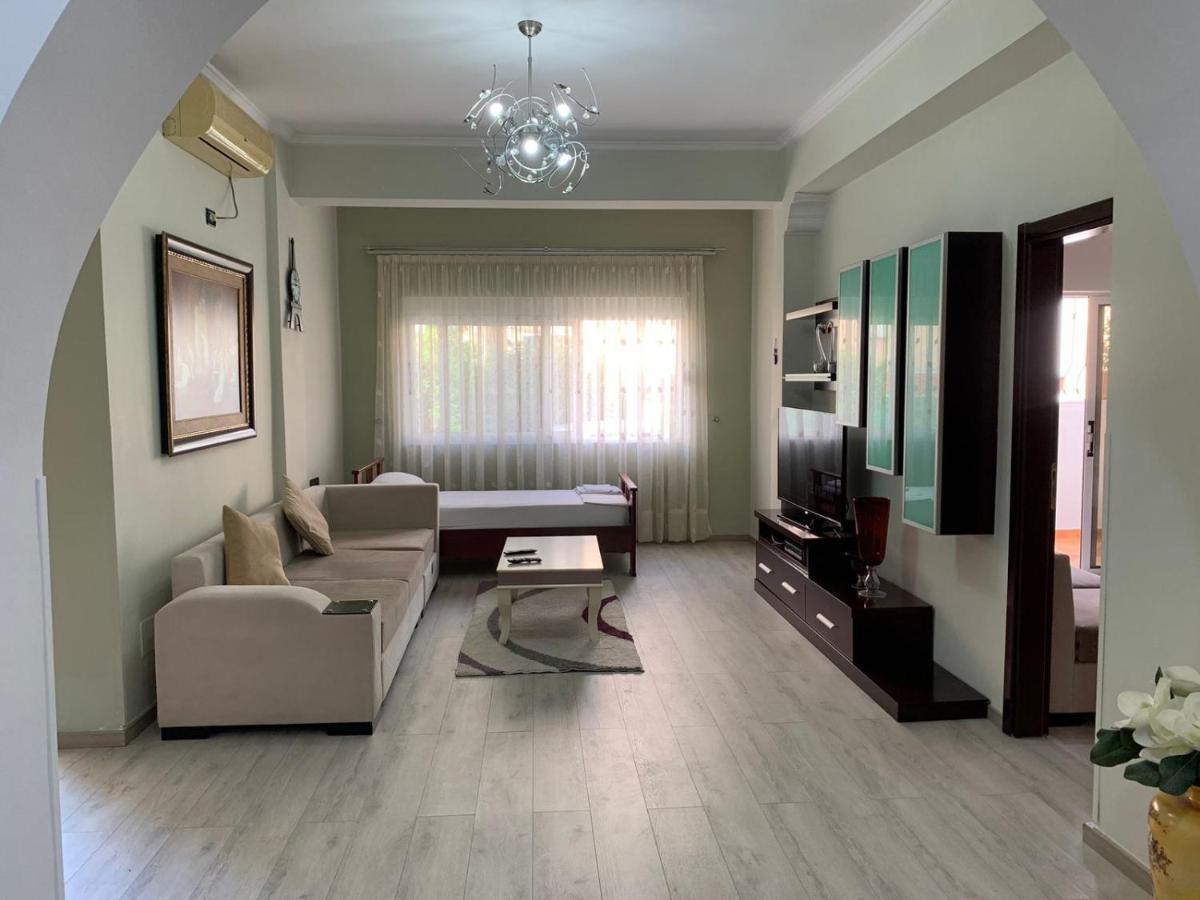 Dadaj Apartments Sarande Exterior photo